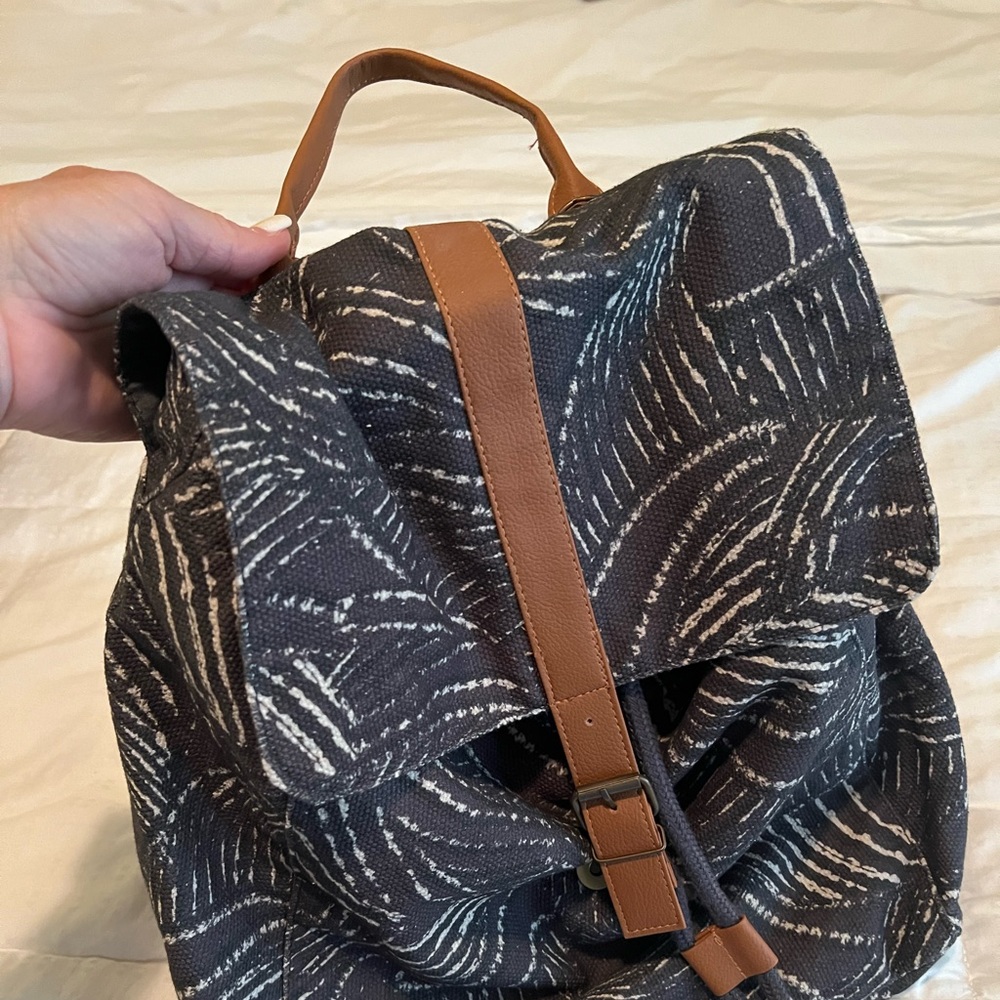 Lu+Elle backpack/purse, beautiful Paradise Palm print. NWOT